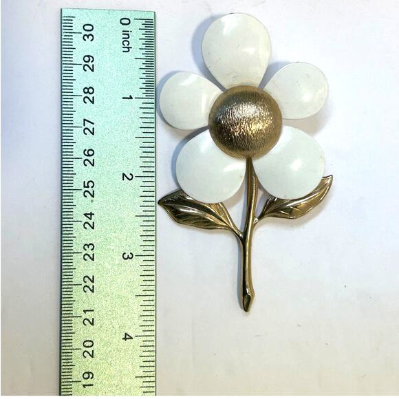 Vintage 1960's Sarah Coventry Daisy Brooch Earrings Set - Picture 7 of 9